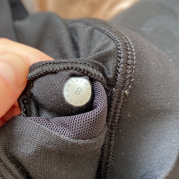 Lululemon energy bra high neck size 8 - Picture 4 of 4